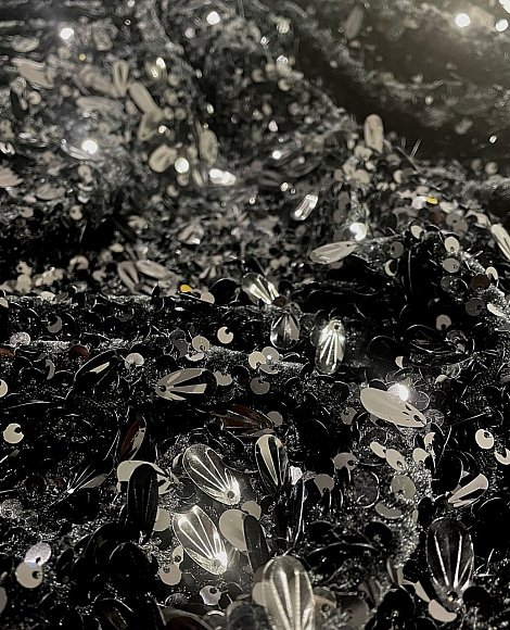 Пайетки на бархате черный\черный с каплей